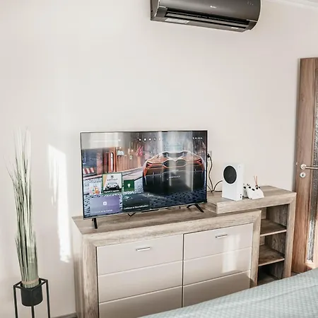 Luxury Wellness Ii. *