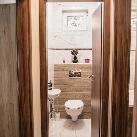 Luxury Wellness Ii.